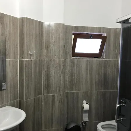 Отель Lendina E Qete Razem