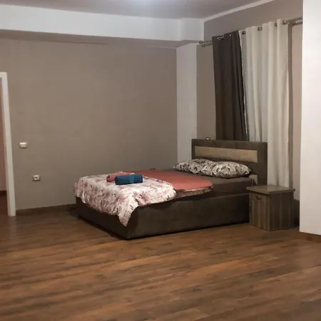 Szálloda Lendina E Qete *