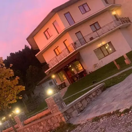 Hotel Lendina E Qete *