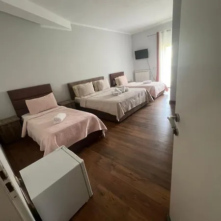 Szálloda Lendina E Qete *