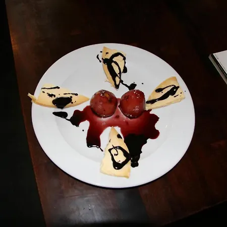 Lendina E Qete Отель *