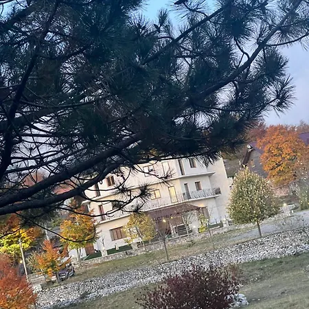 Lendina E Qete Отель *