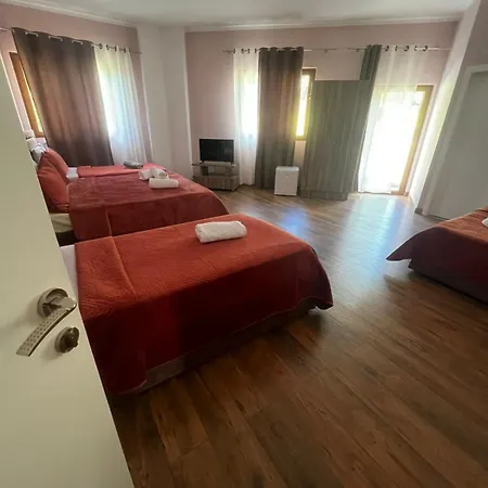 Lendina E Qete Hotel