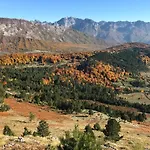 ホテル Lendina E Qete Razëm