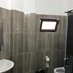 酒店 Lendina E Qete Razëm