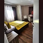 Lendina E Qete Hotell