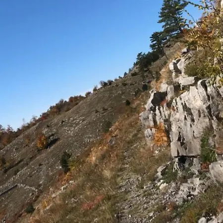 Lendina E Qete * Razëm