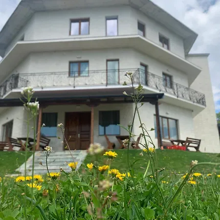 Lendina E Qete Hotel