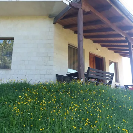 Lendina E Qete Hotel Razëm