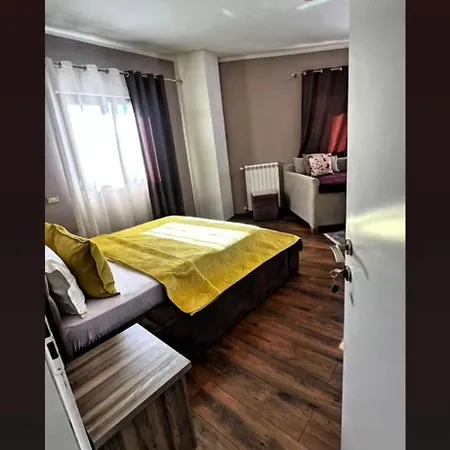 Lendina E Qete فندق