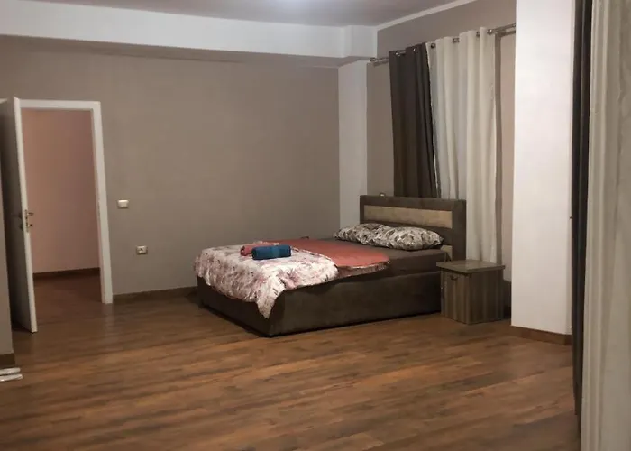 Hotel Lendina E Qete *