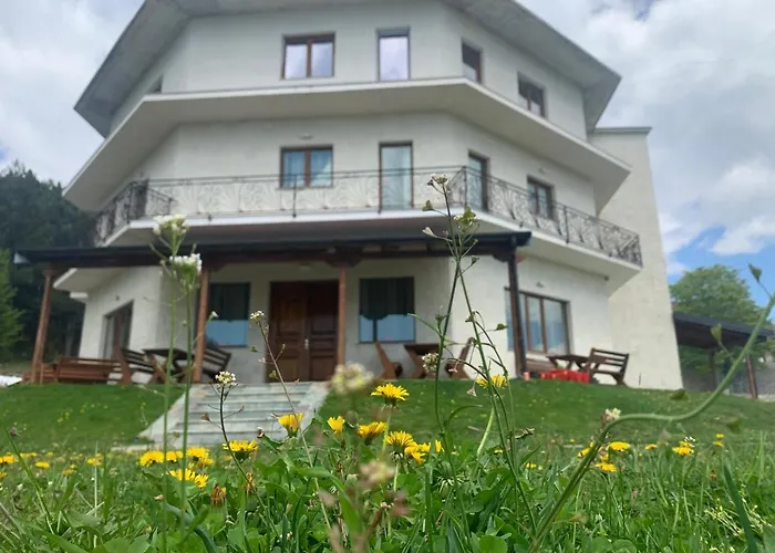 Lendina E Qete Hotel