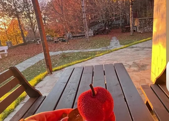 Lendina E Qete Hotel *