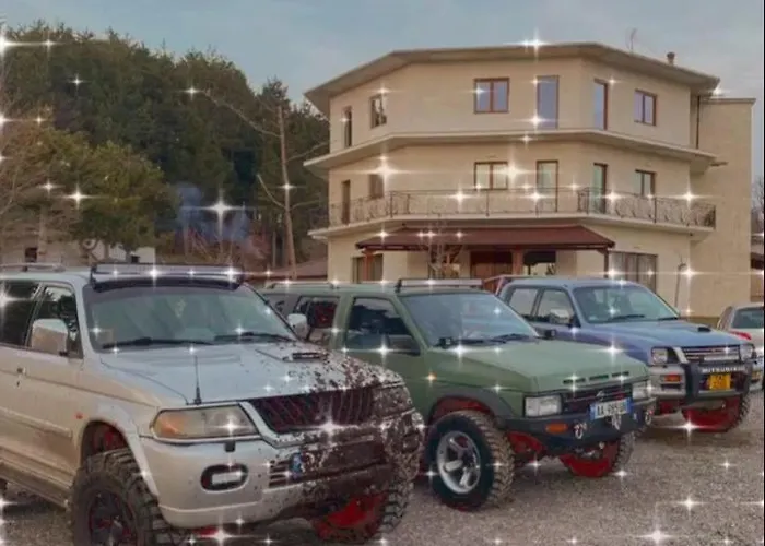 Lendina E Qete Hotel Razëm